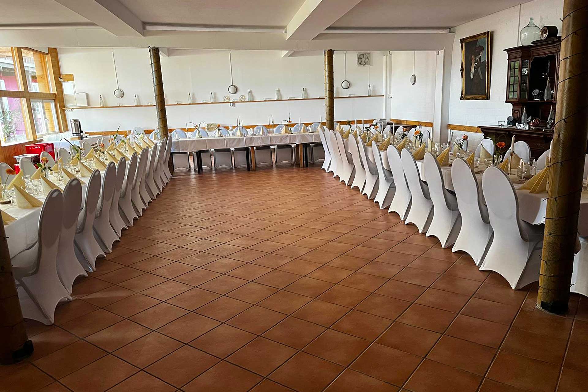 Festsaal bereit für eine hochzeit Gesellschaft