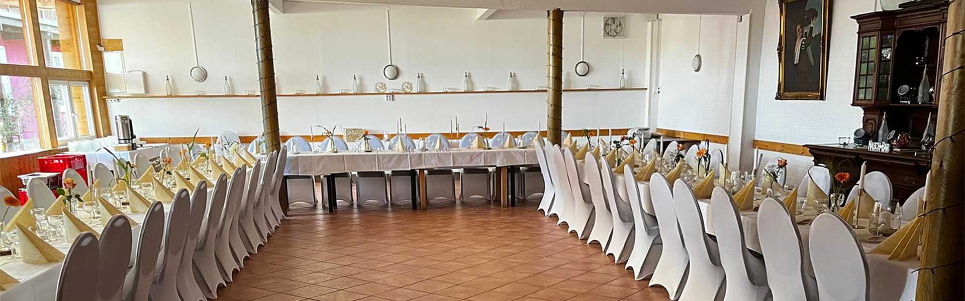 Festsaal bereit für eine hochzeit Gesellschaft